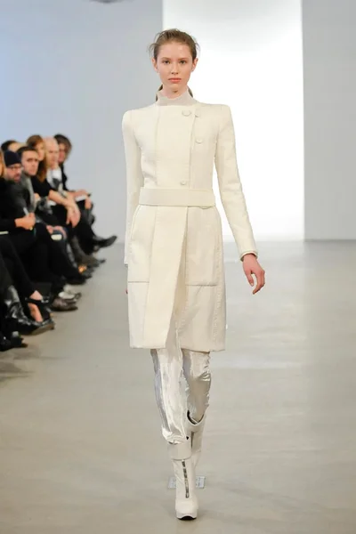 Look 12